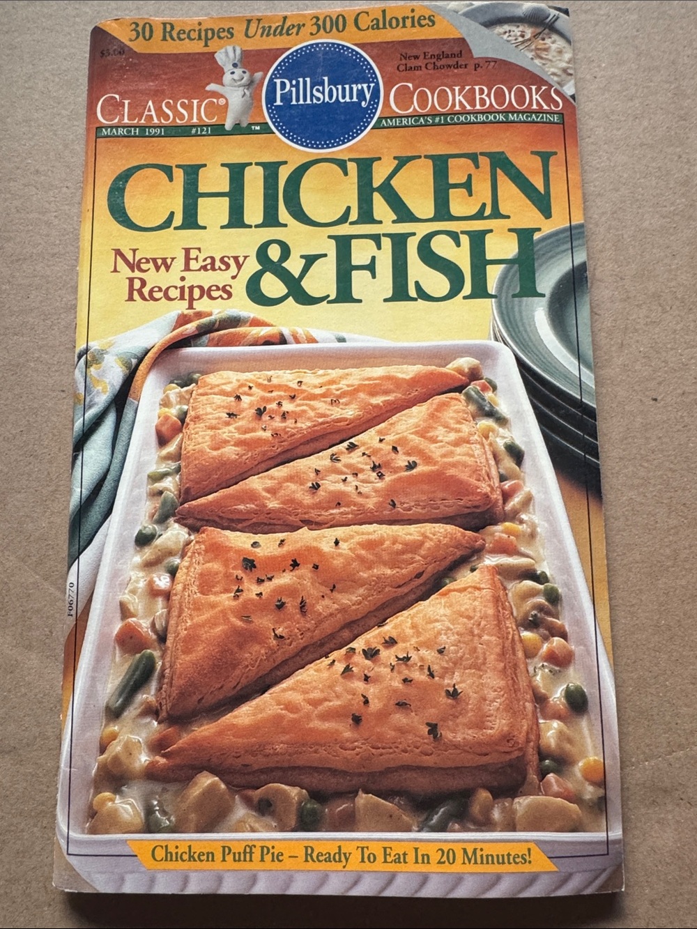 Vintage Pillsbury Chicken & Fish Cookbook - March 1991